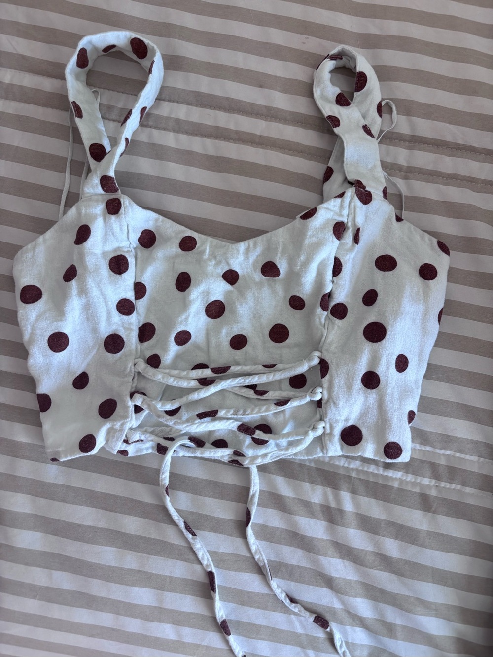 Ambercrombie Polka Dot Lace-Up Crop Top - Burgundy Dots